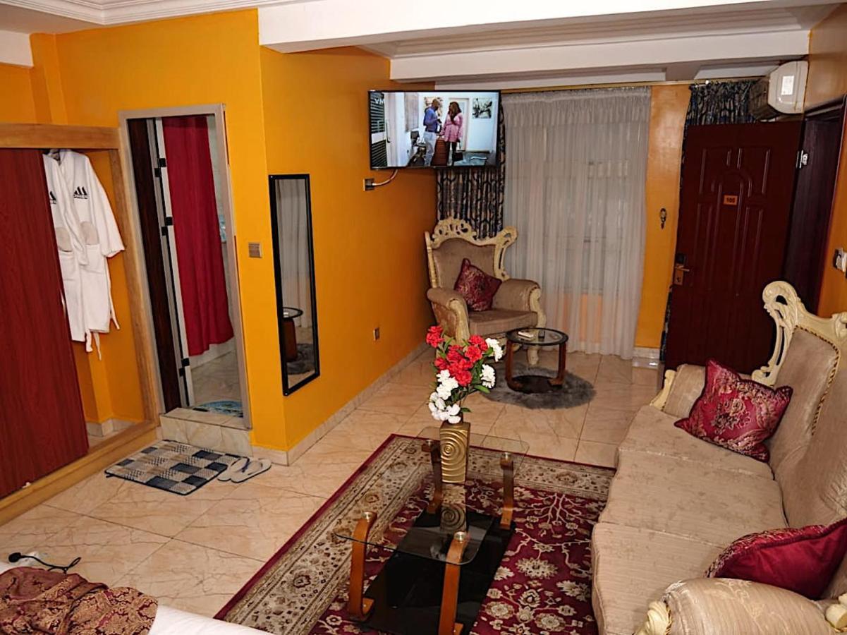 Marriot Metropolitan Hotel Douala Eksteriør billede