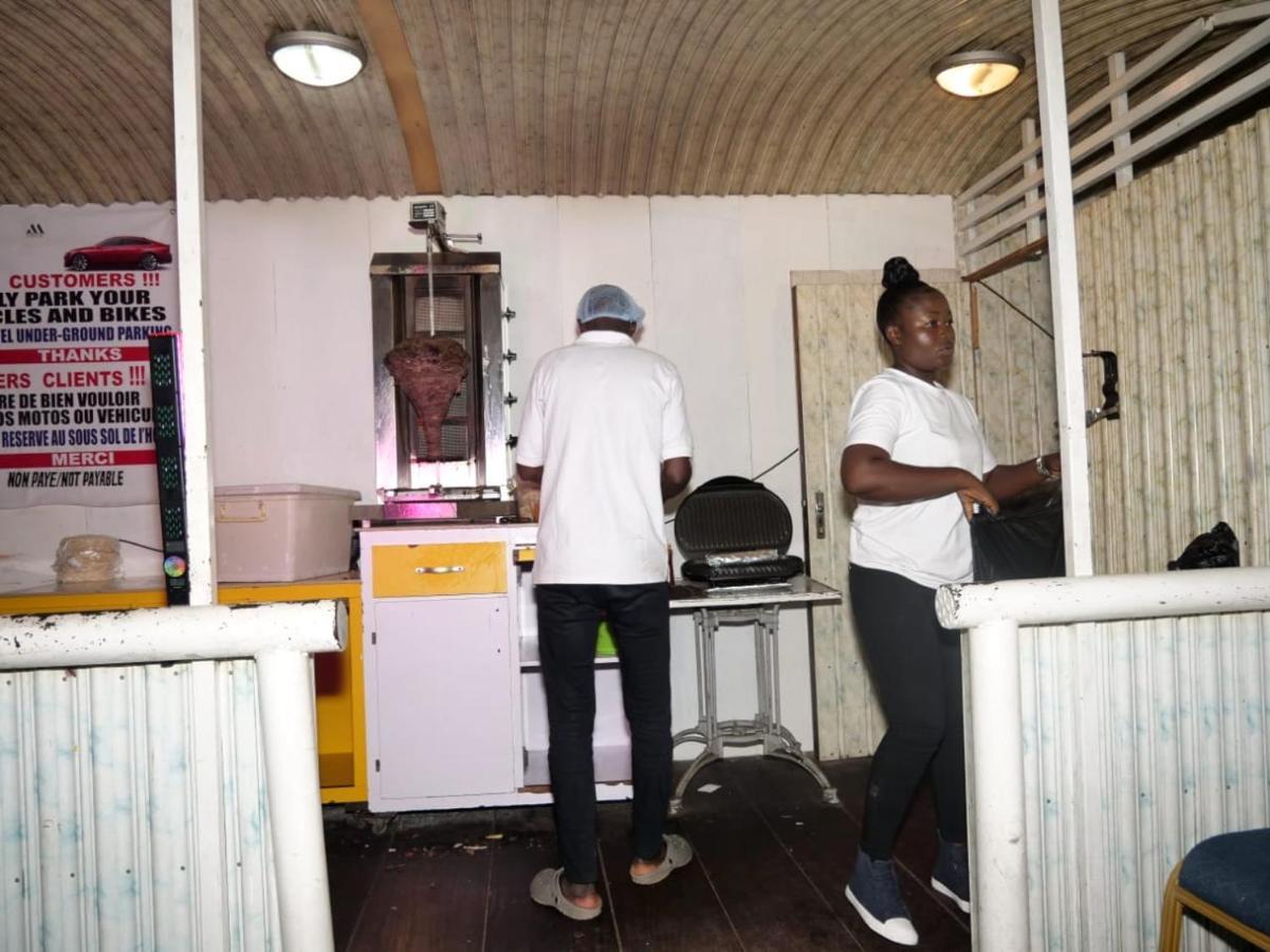 Marriot Metropolitan Hotel Douala Eksteriør billede