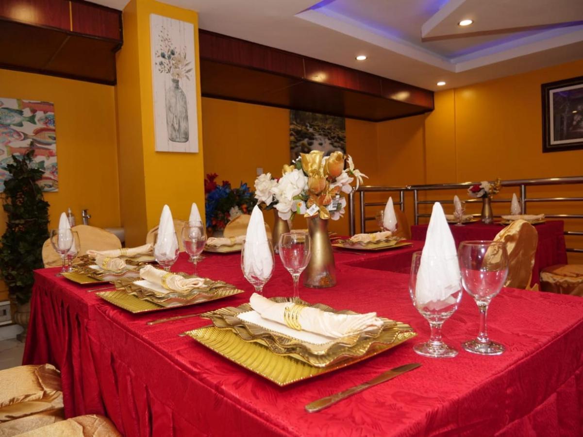 Marriot Metropolitan Hotel Douala Eksteriør billede