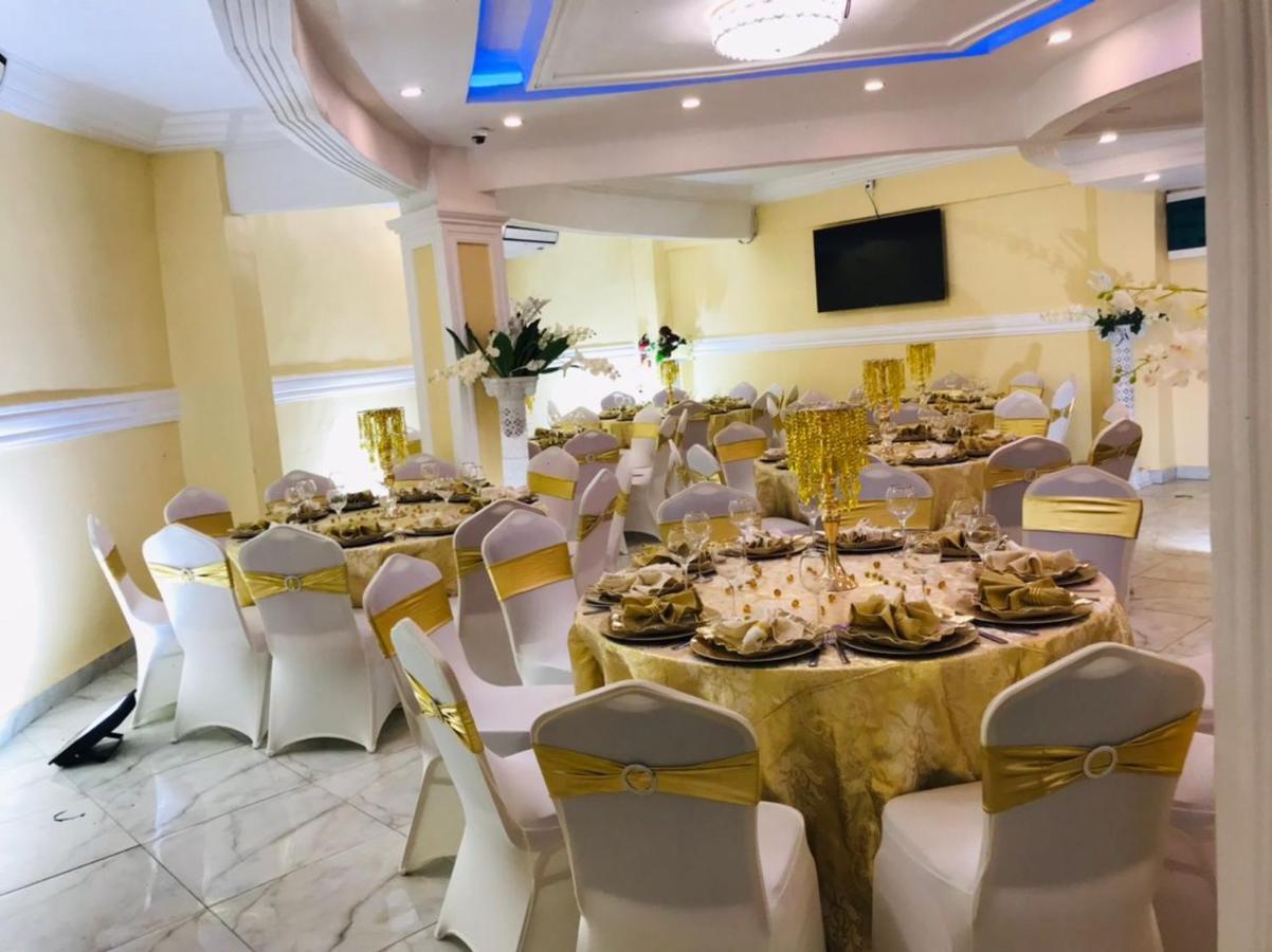 Marriot Metropolitan Hotel Douala Eksteriør billede