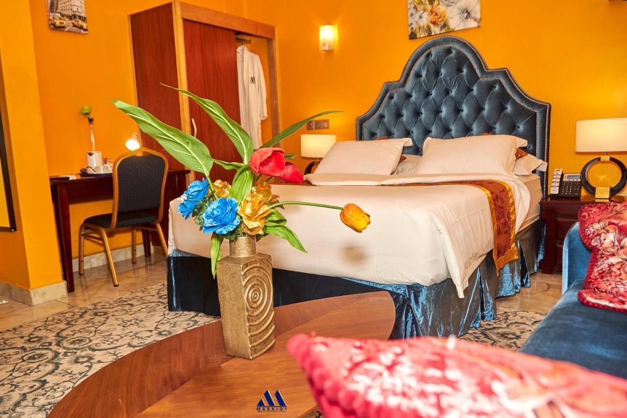 Marriot Metropolitan Hotel Douala Eksteriør billede