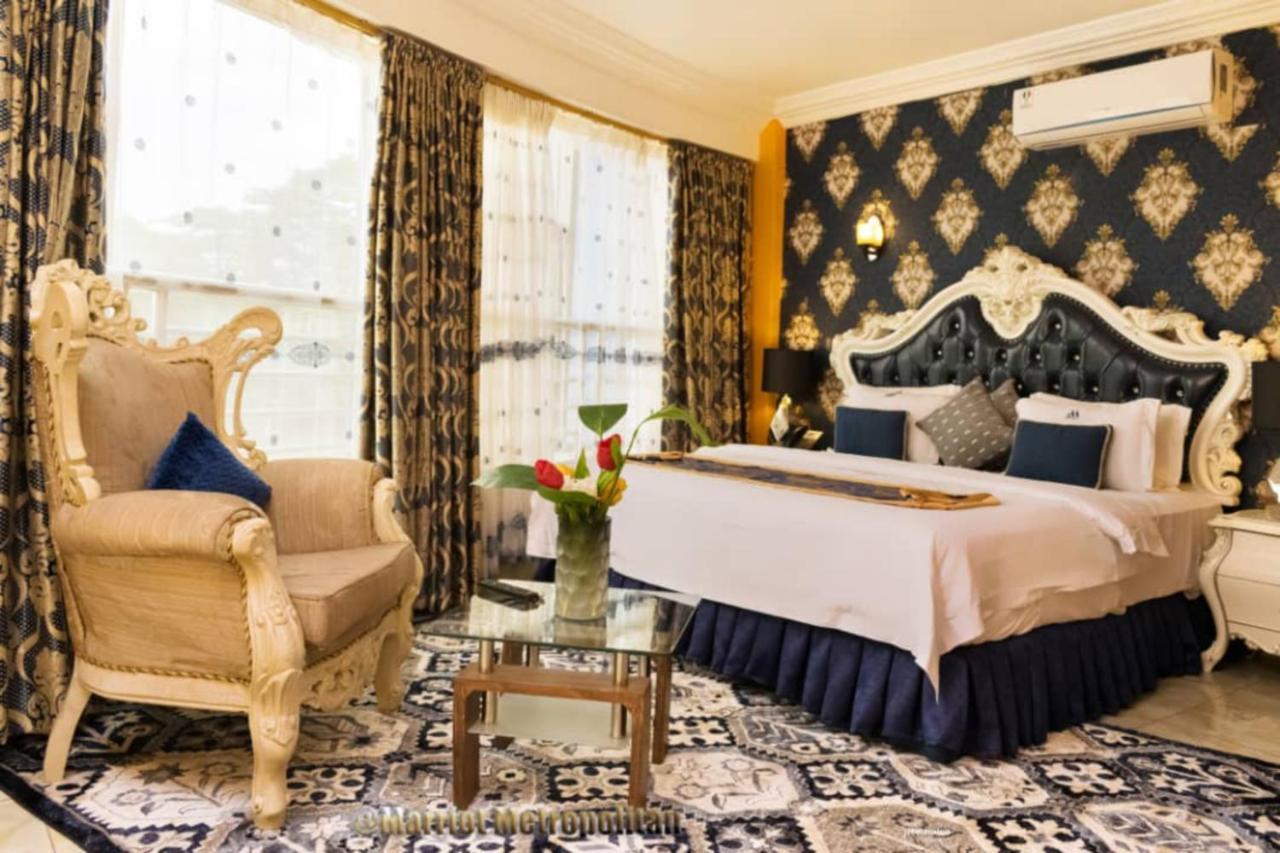 Marriot Metropolitan Hotel Douala Eksteriør billede