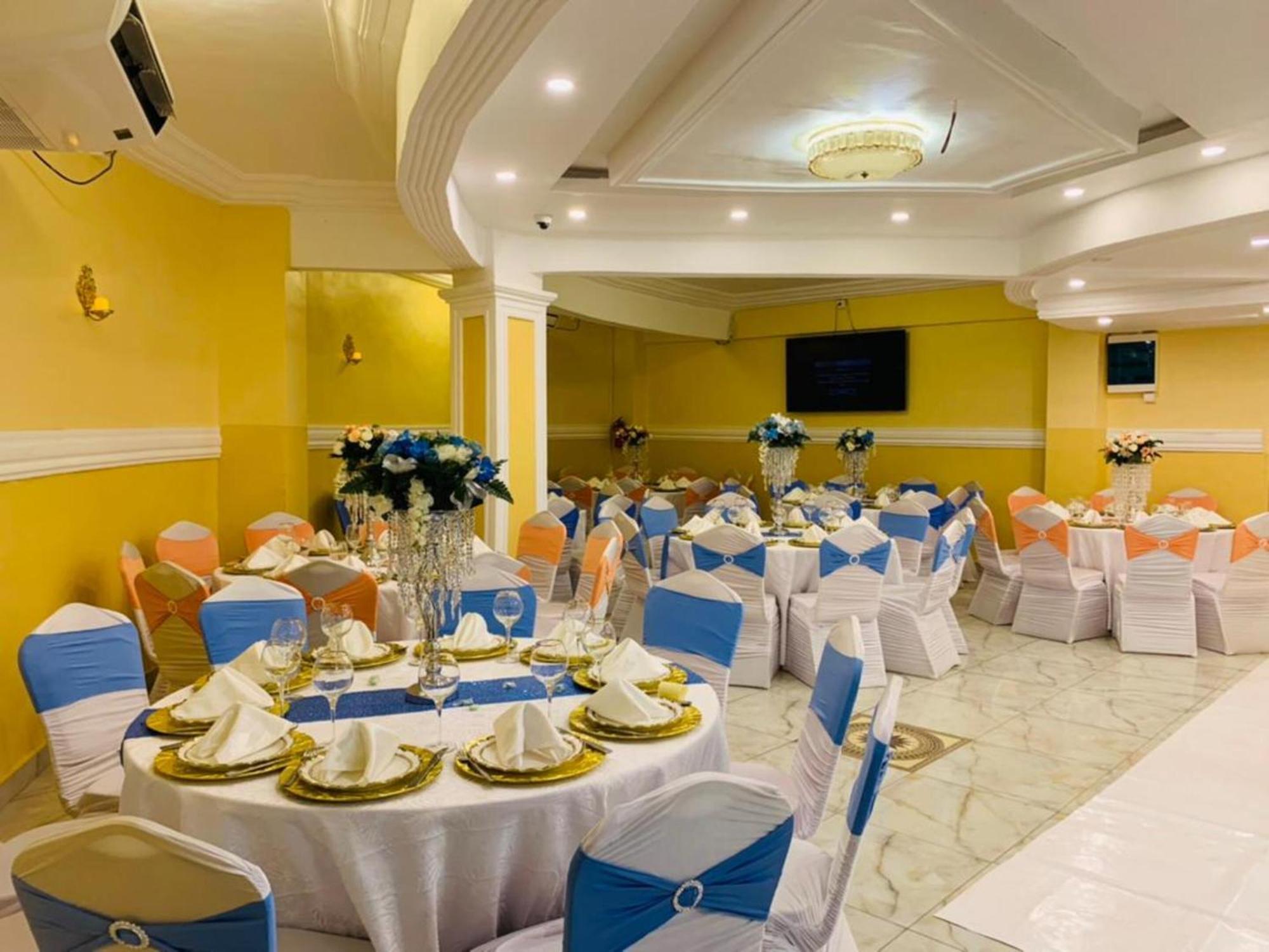 Marriot Metropolitan Hotel Douala Eksteriør billede